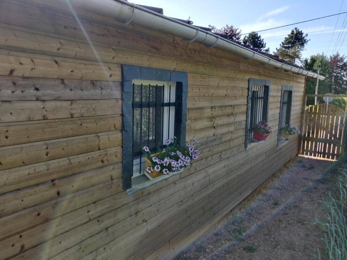 Gite De La Vallee Genneville Exterior foto